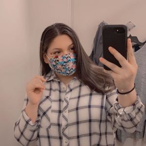 Meet your Posher, Selena